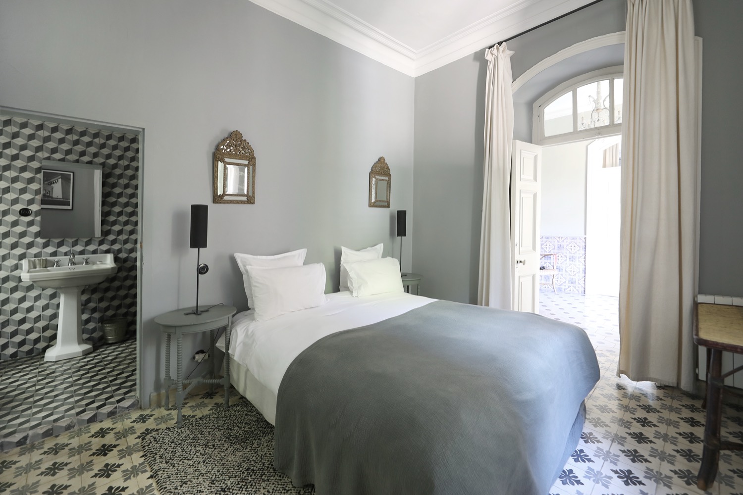 La chambre Cervantes de Mimi Calpe, cosy et ensoleillée, ouverte sur le jardin